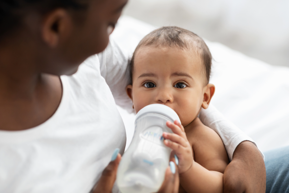 Trinkmenge beim Baby: Wie viel sollte mein Baby trinken?