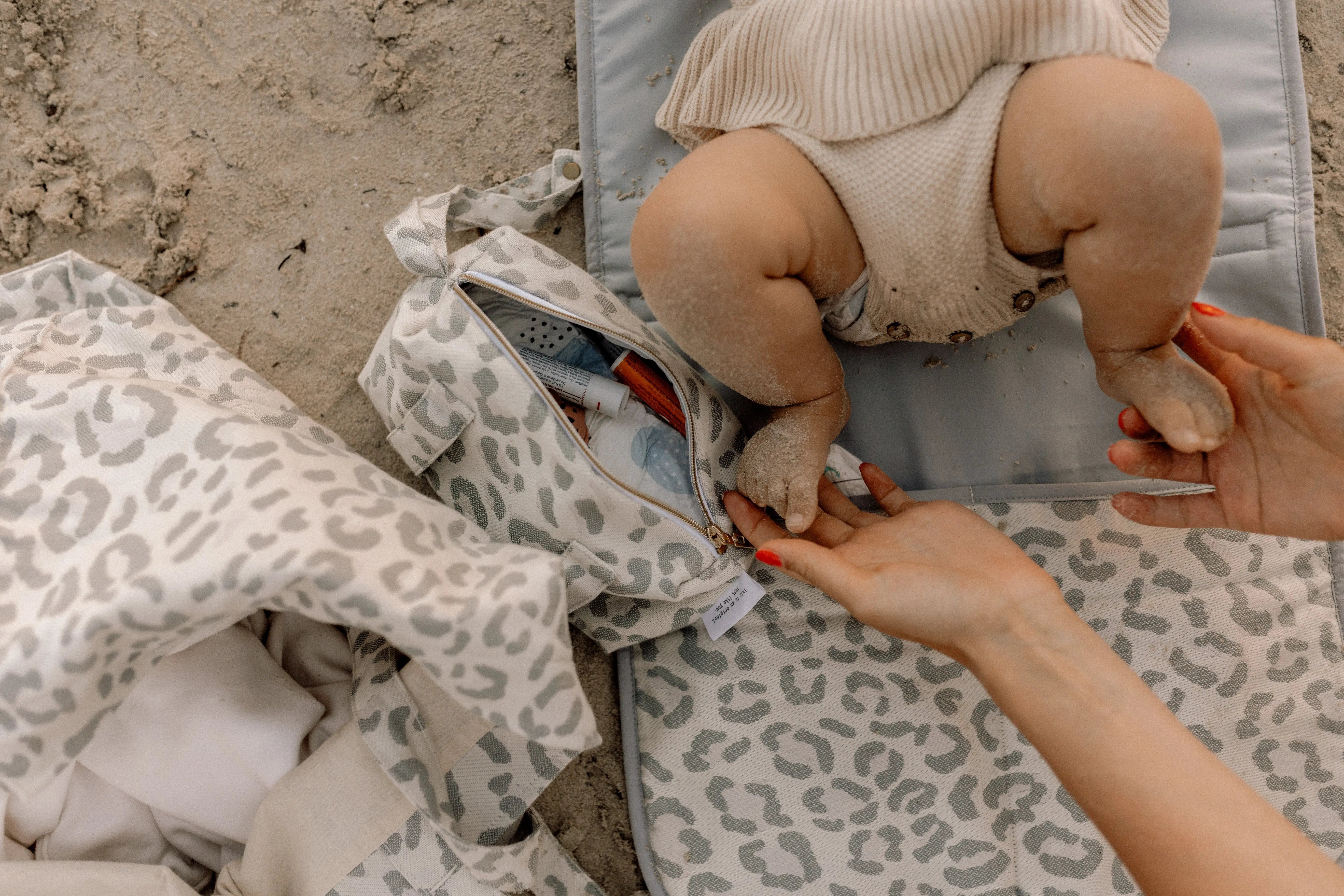 Zärtliche Momente: Die 3 schönsten Rituale zum Wickeln sandiia® – only love in it