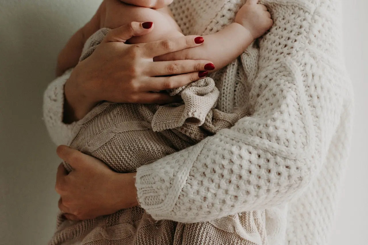 6 Gründe, warum Dein Baby das Tragen nicht mag und was Du dagegen tun kannst sandiia® – only love in it