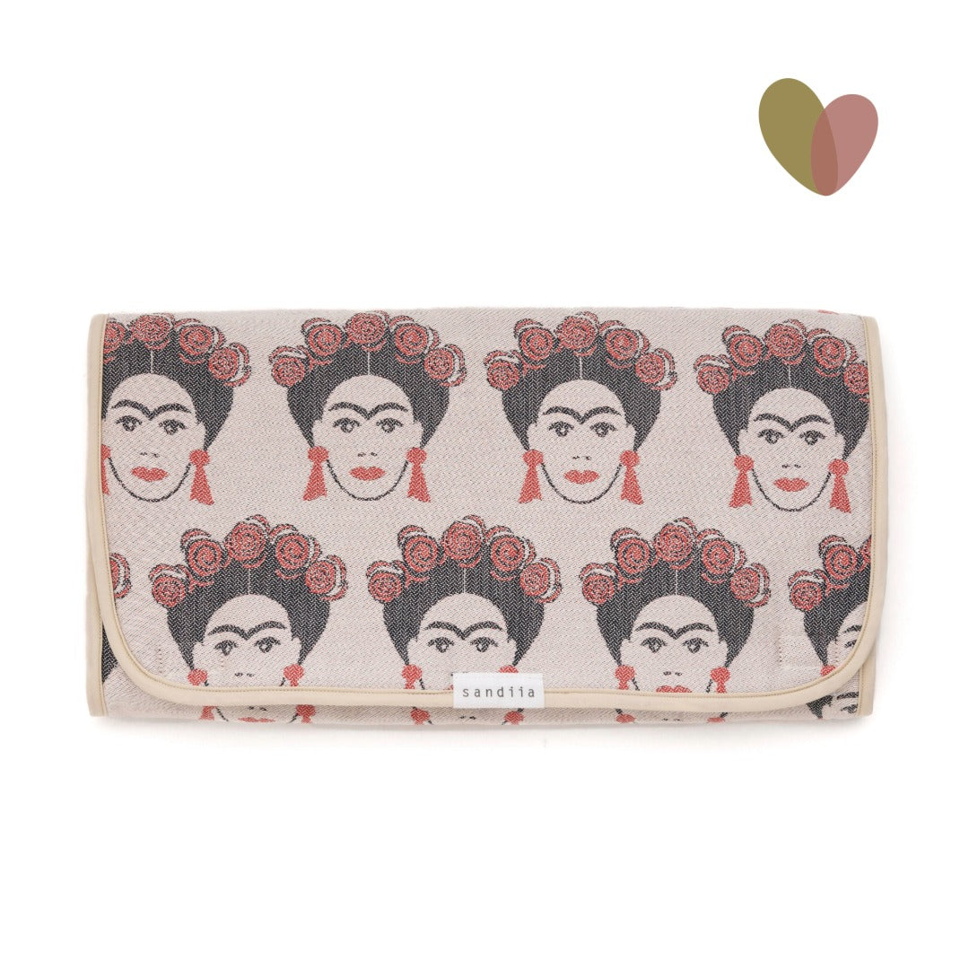 sandiia® Mobile Wickelunterlage mit Taschen / Friida