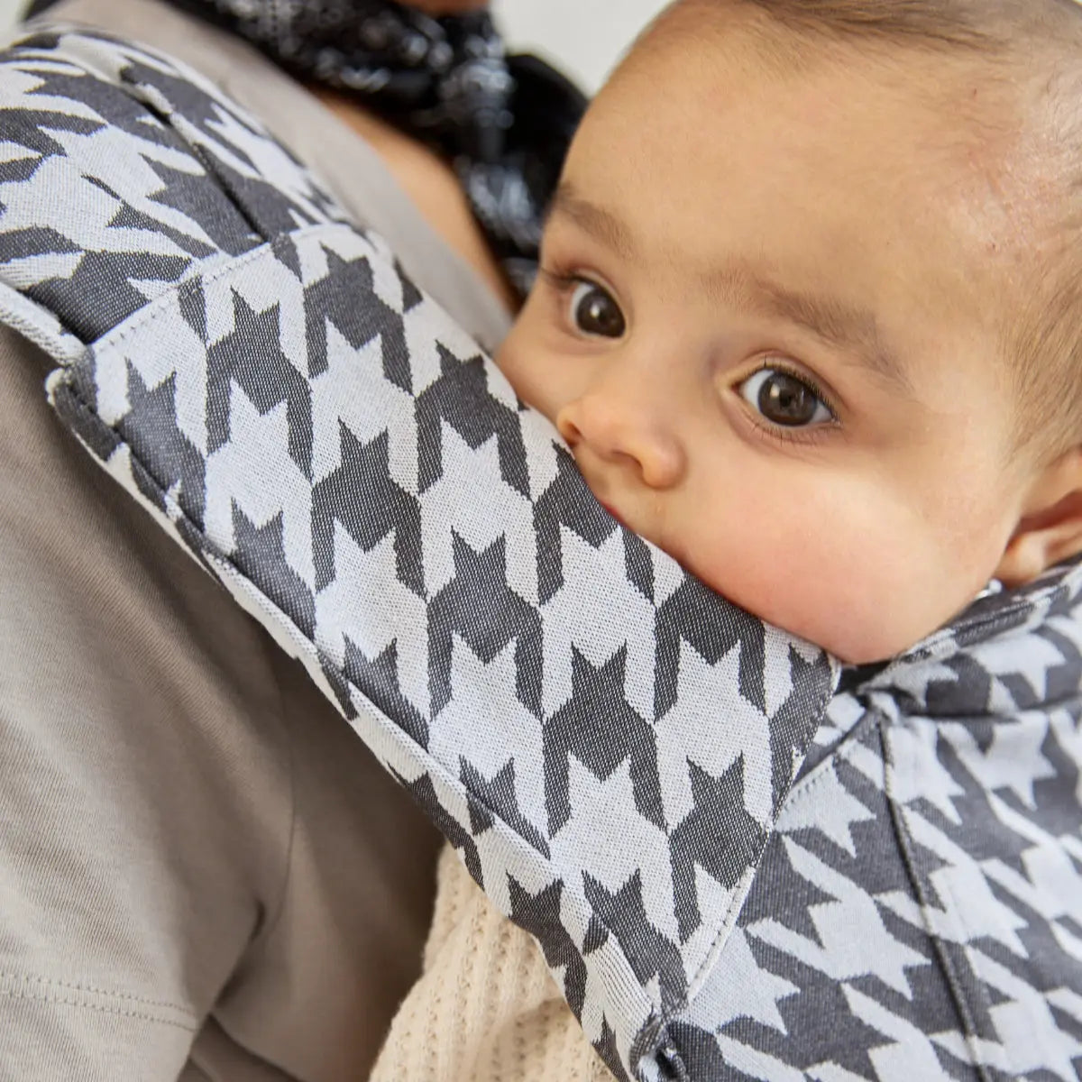 sandiia® Gurtschoner für Babytrage Tiimeless