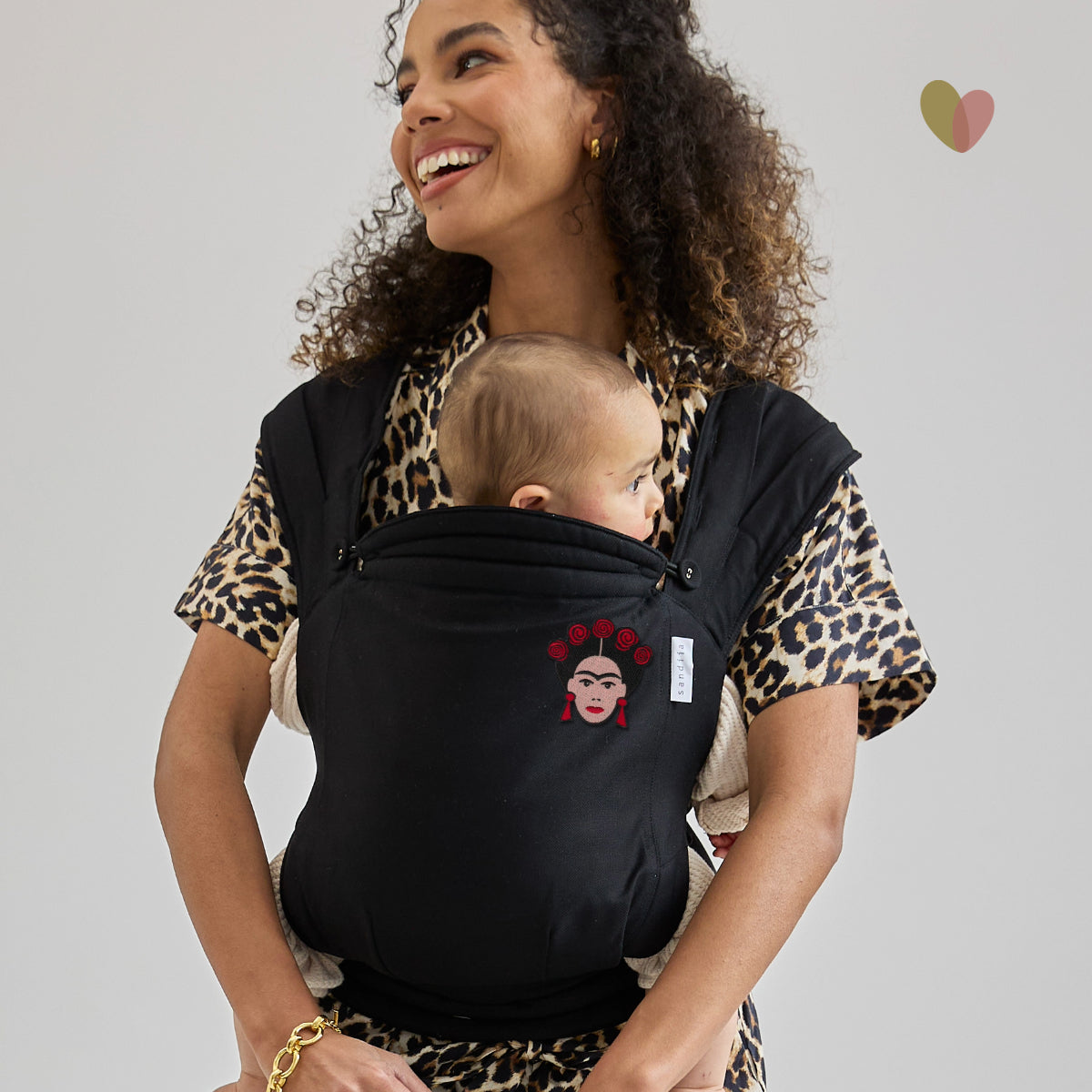 sandiia® baby carrier Tiimeless Black Patch incl. Friida patch