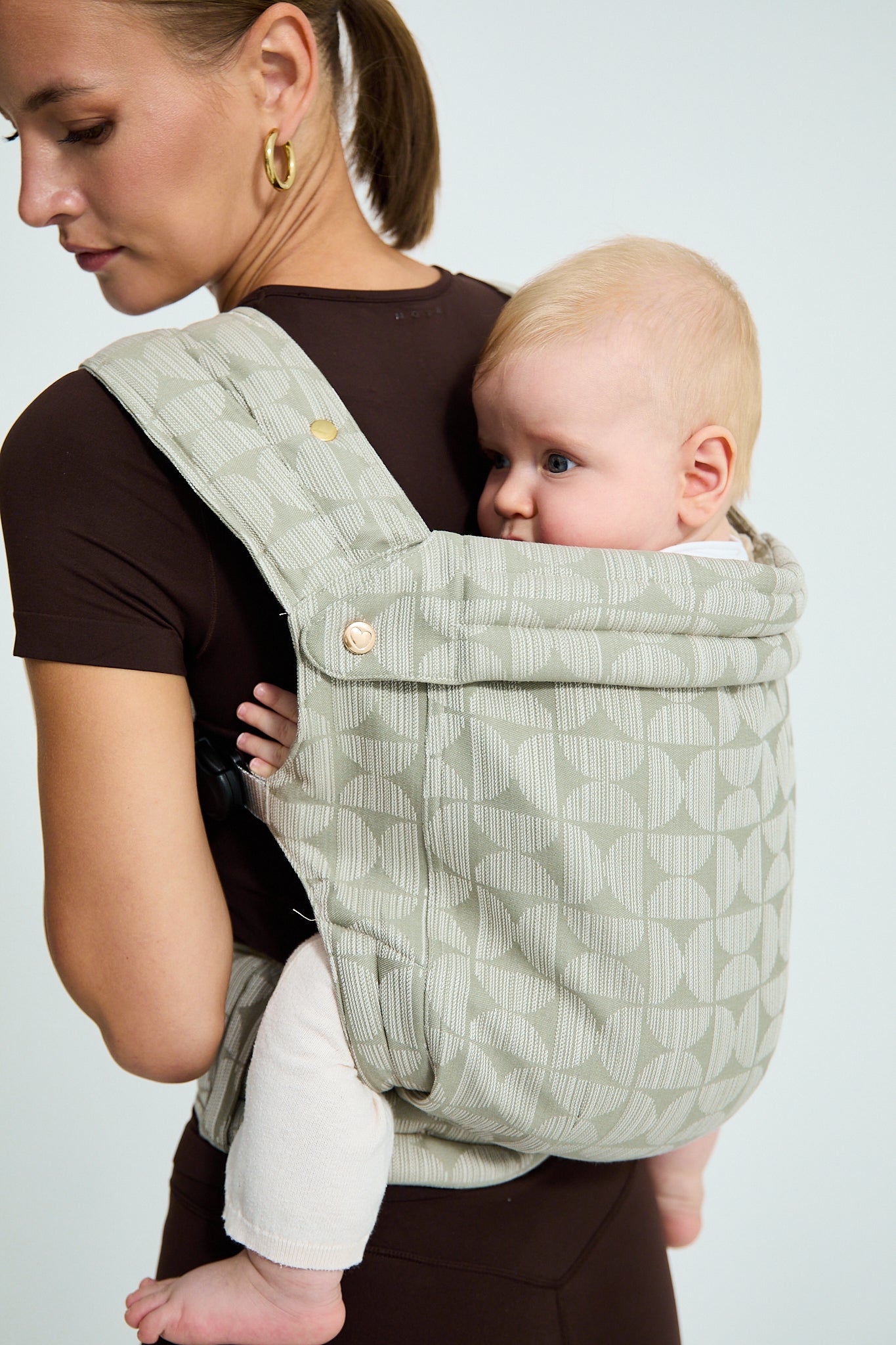 sandiia® Babytrage Tiimeless Comfort+ Balance Salbeii
