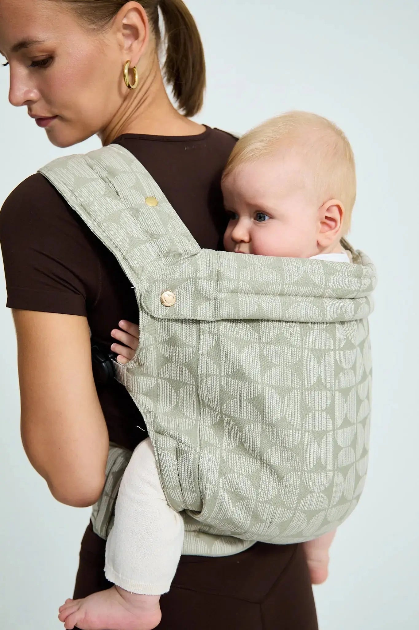 sandiia® Babytrage Tiimeless Comfort+ Balance Salbei