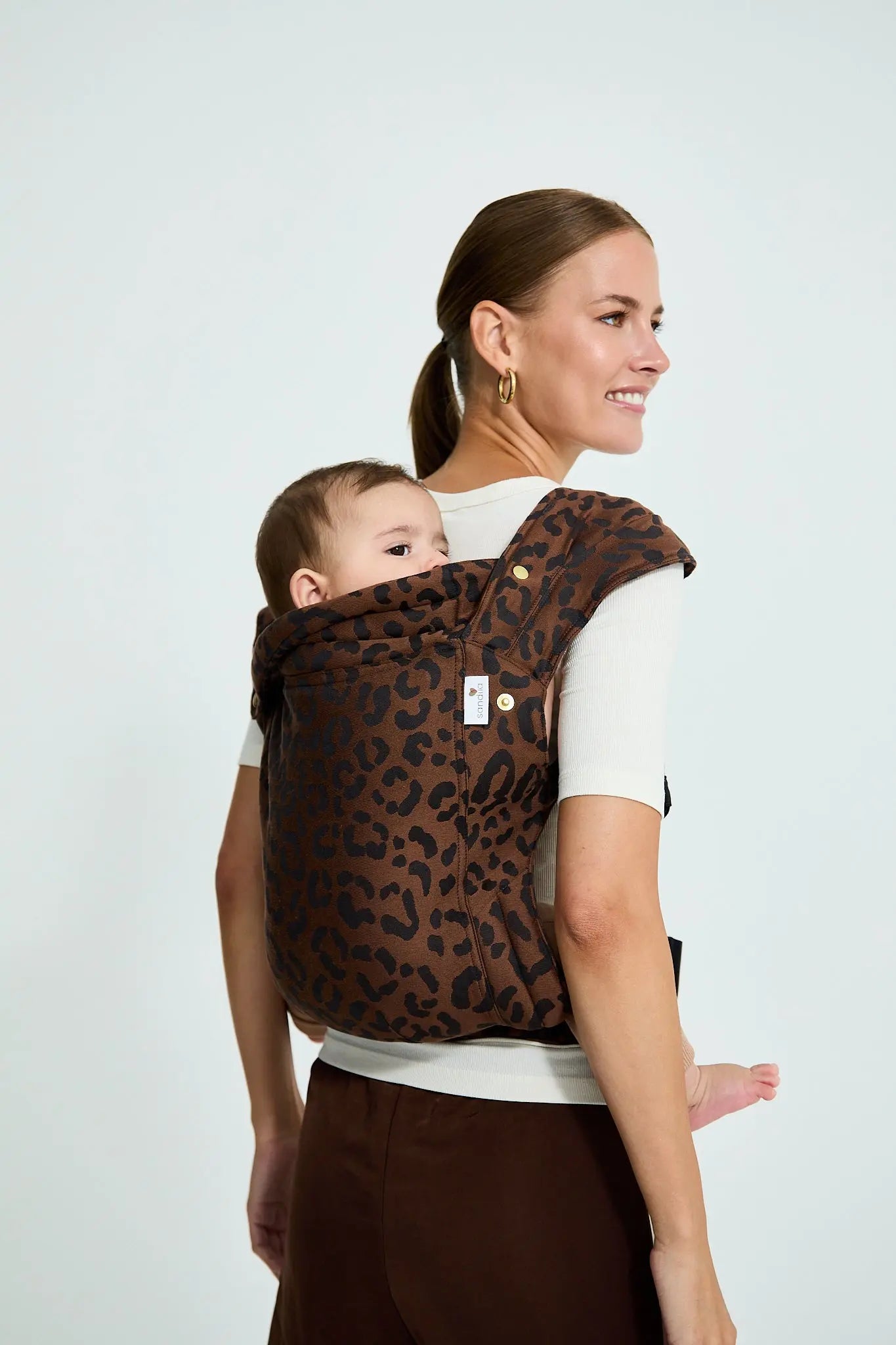 sandiia® Babytrage Tiimeless Comfort+ Leodiia Mokka
