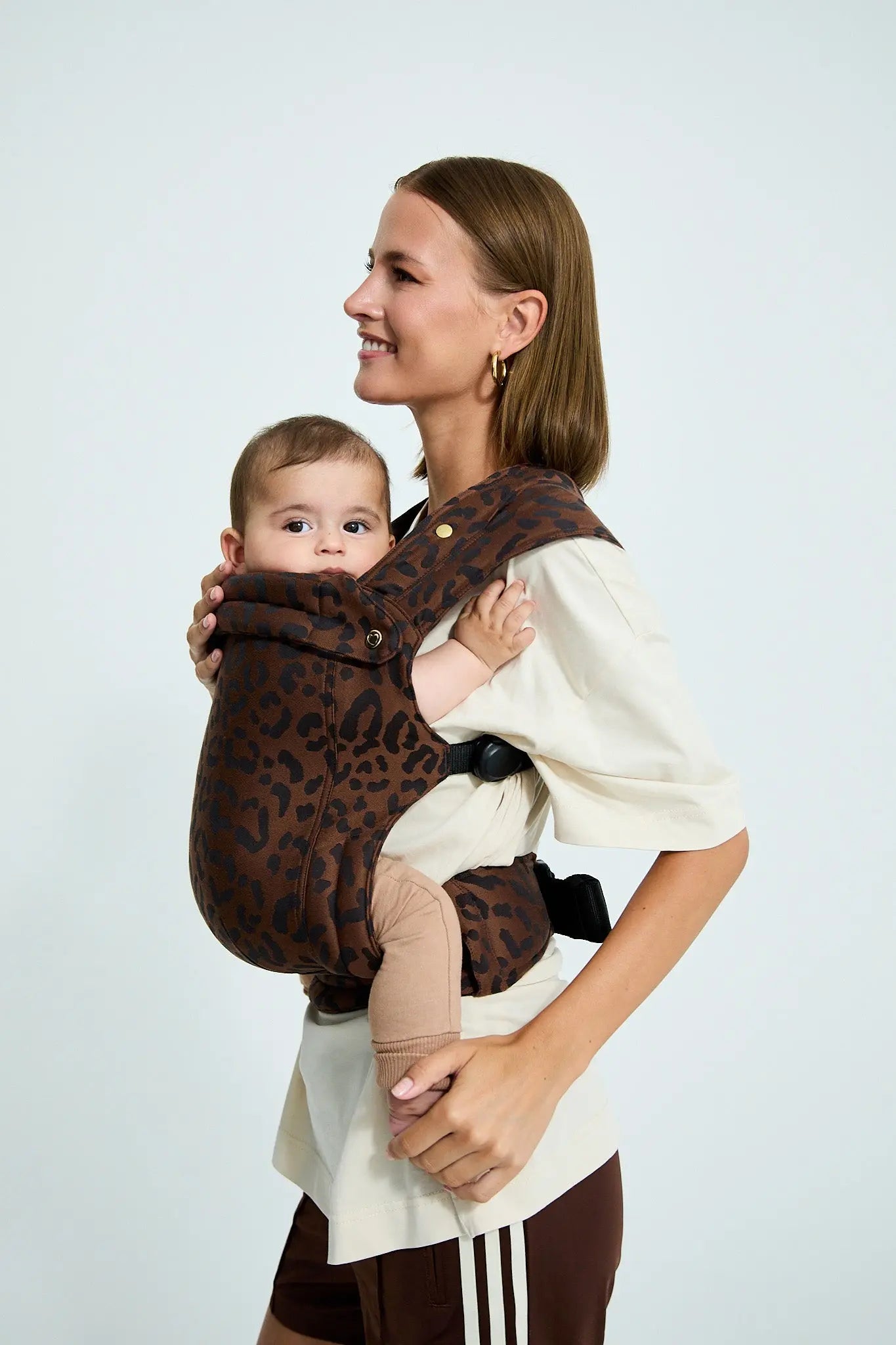 sandiia® Babytrage Tiimeless Comfort+ Leodiia Mokka