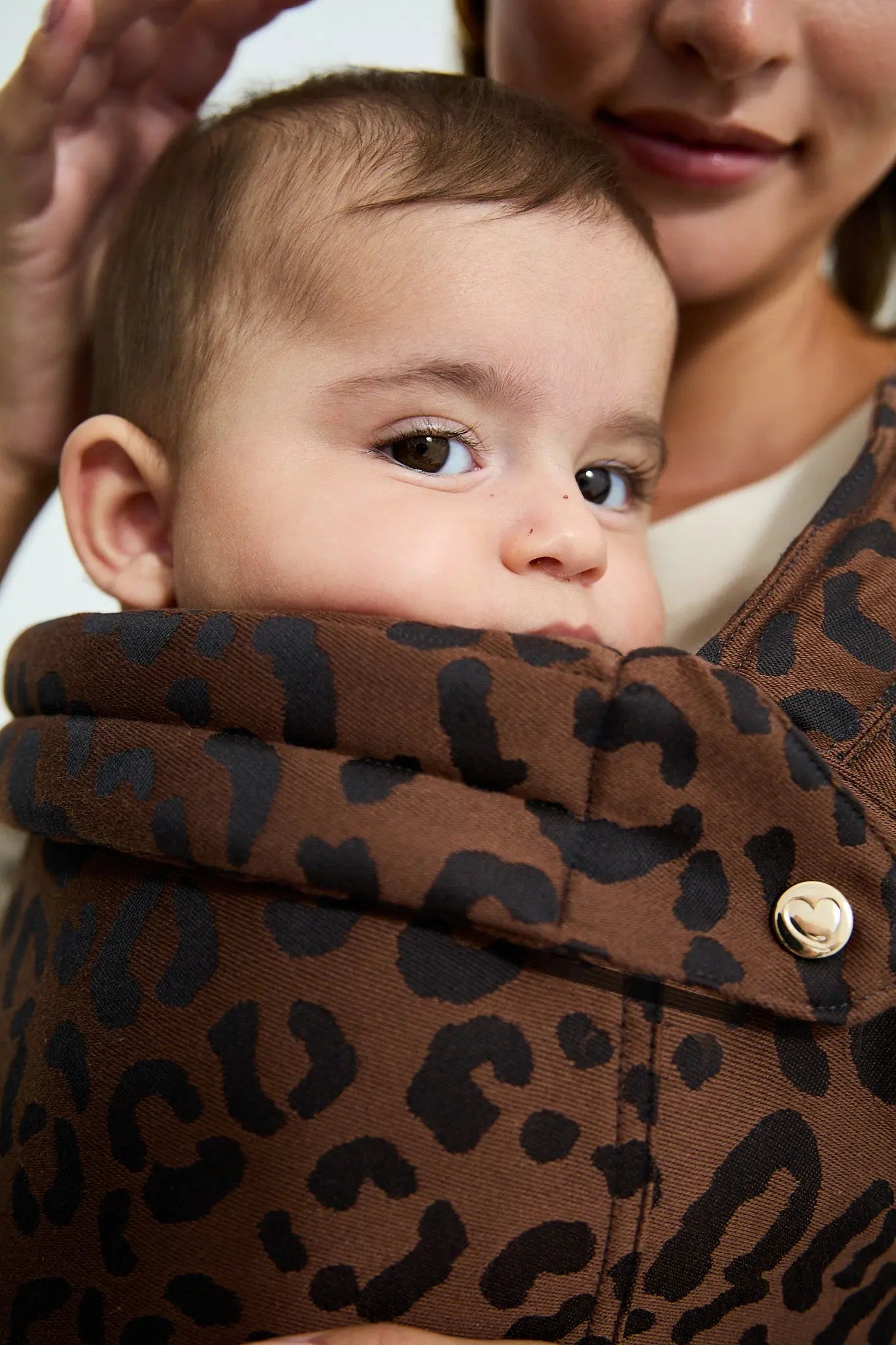 sandiia® Babytrage Tiimeless Comfort+ Leodiia Mokka