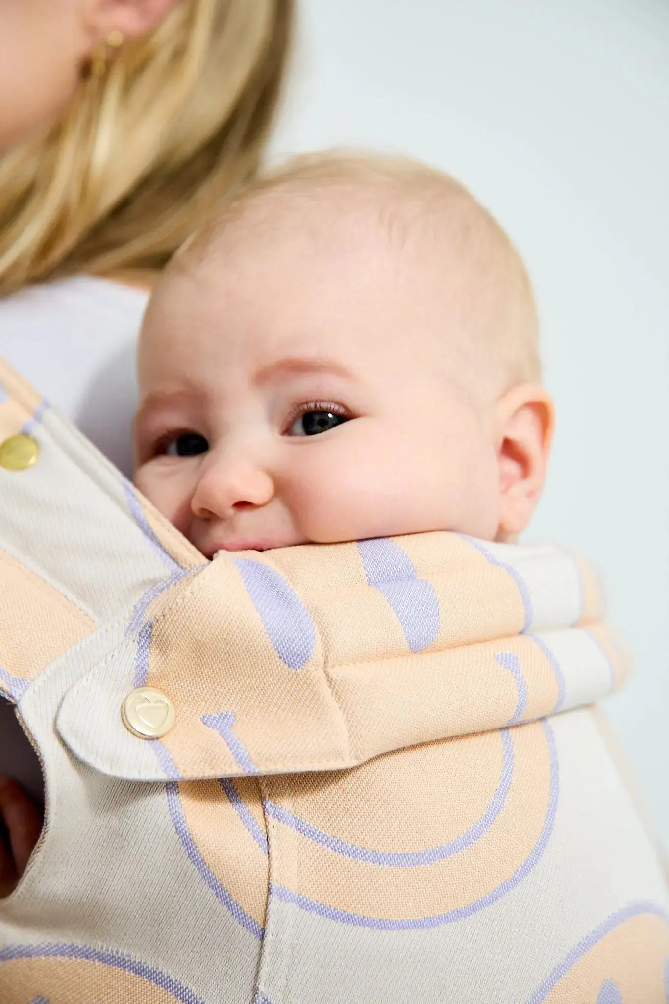 sandiia® Babytrage Tiimeless Comfort+ Smiile Peach