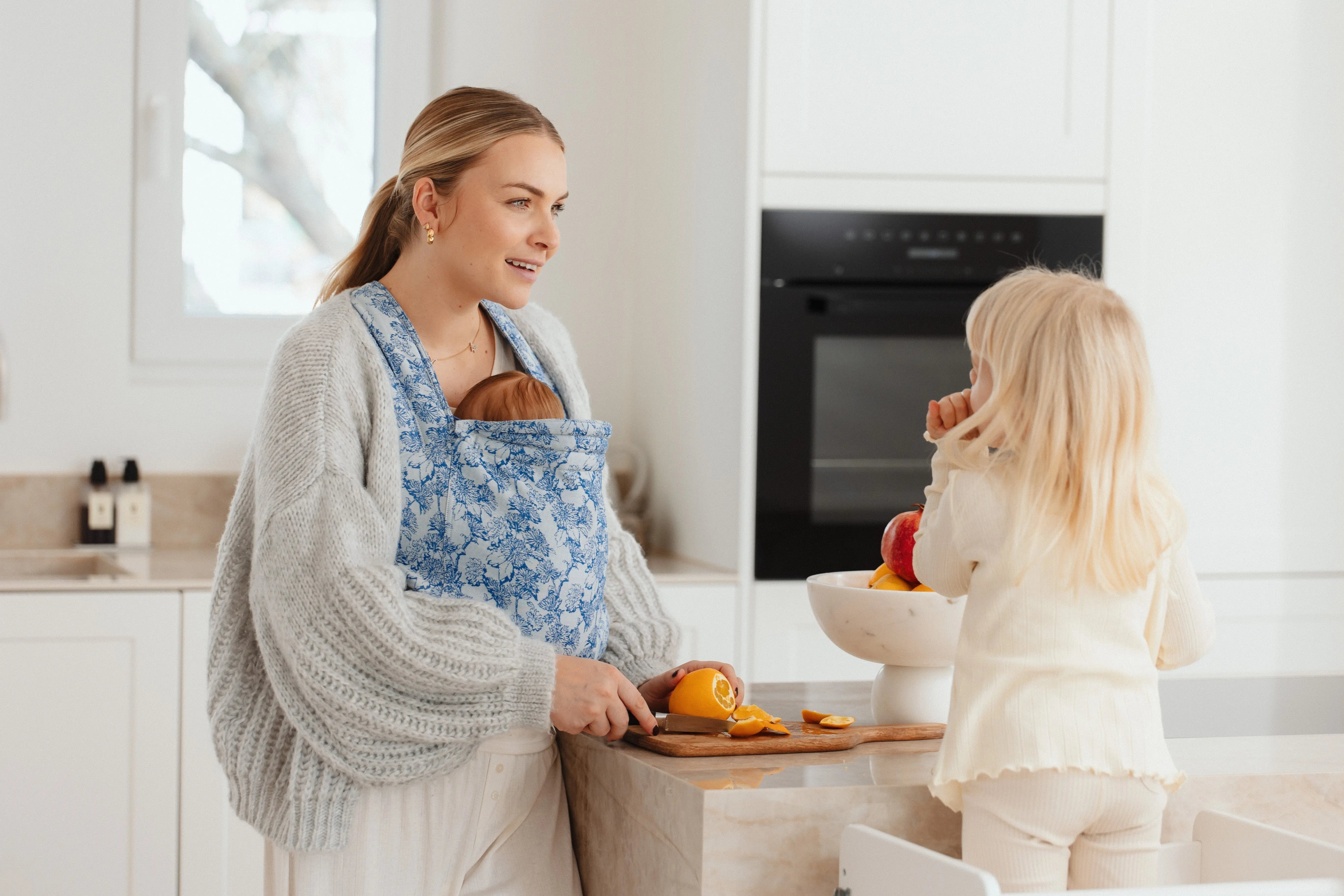 Babytrage für Neugeborene – Geborgenheit von Anfang an sandiia® – only love in it