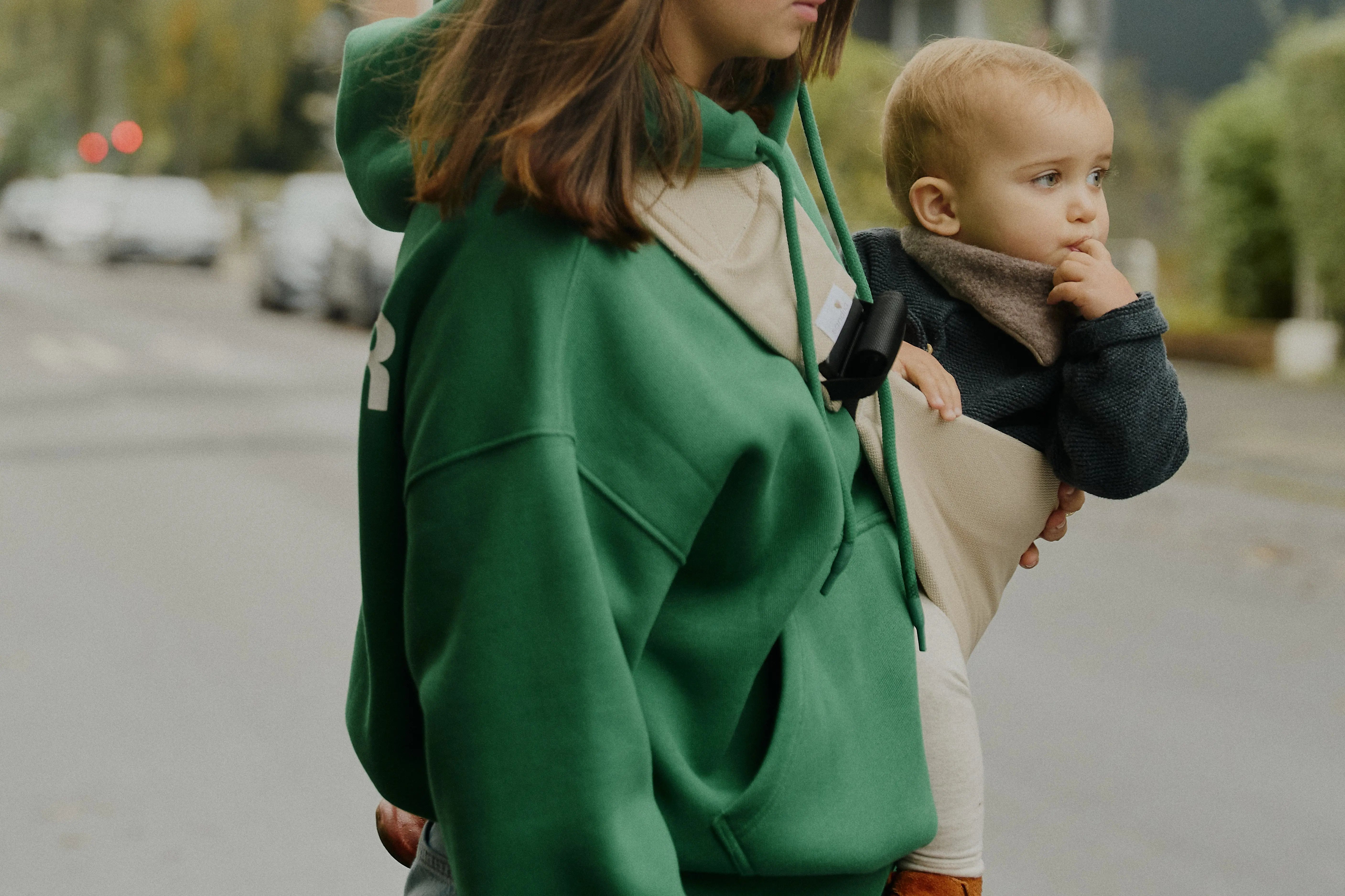 Hüfttrage "Hipster" – die neue, praktische Babytrage für Eltern unterwegs sandiia® – only love in it