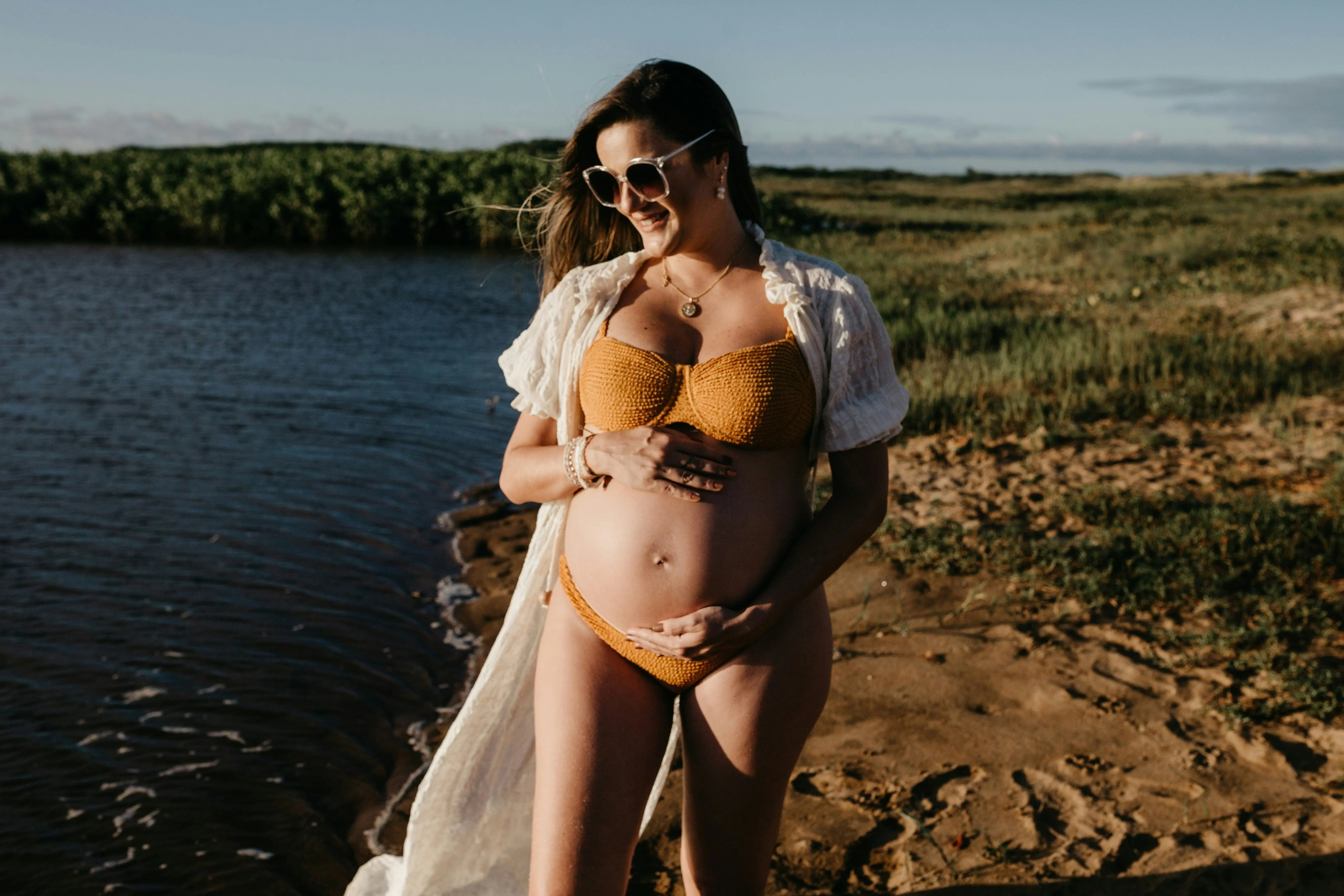 Schwanger reisen: Entspannt in den Urlaub mit Babybauch sandiia® – only love in it
