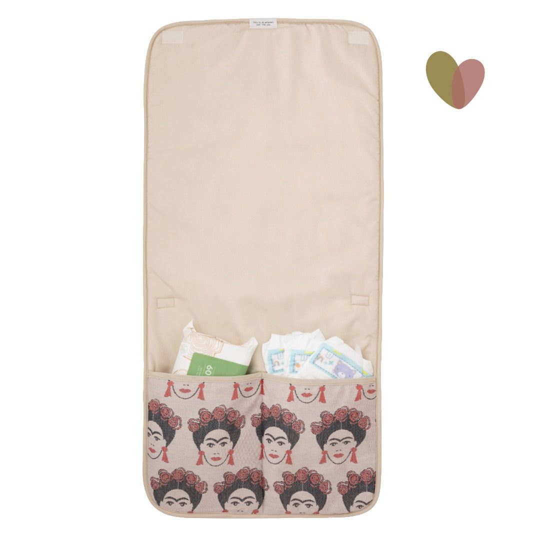 sandiia® Mobile Wickelunterlage mit Taschen / Friida