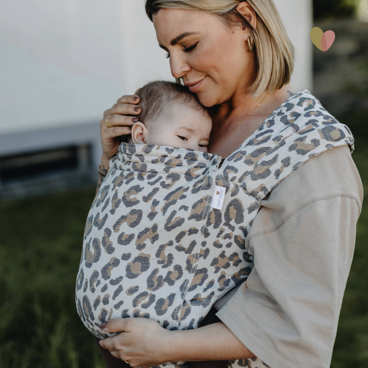 sandiia® Babytrage Tiimeless Leodiia Classic / Lieferung vorr. ab 26. Mai 2025