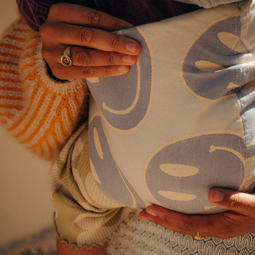 sandiia® hip carrier “Hipster Smiile”