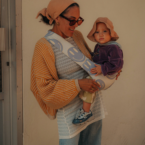 sandiia® hip carrier “Hipster Smiile”