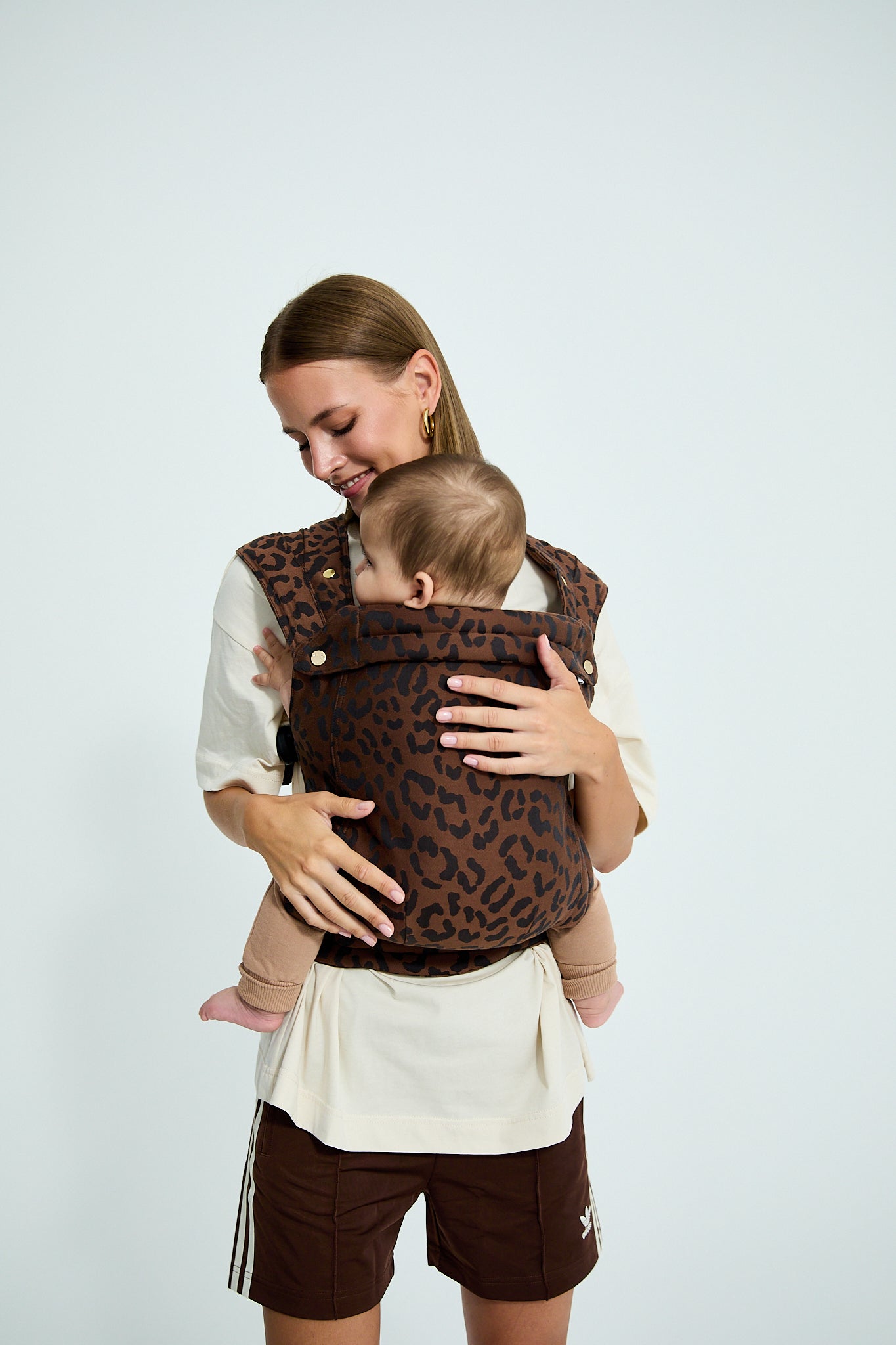 sandiia® Babytrage Tiimeless Comfort+ Leodiia Mokka